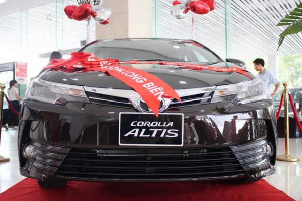 Giảm giá 40 triệu đồng, Toyota Corolla Altis 2.0V 2017 có gì? 3