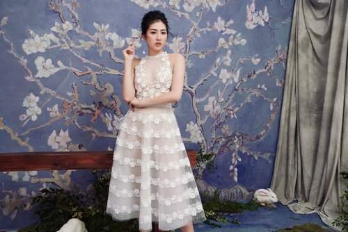 "Bạn gái Noo Phước Thịnh" diện váy mỏng tang đẹp như nàng thơ 2