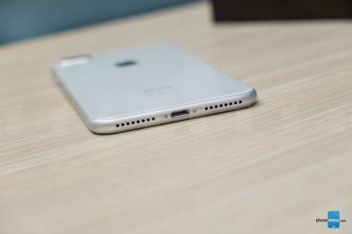 Đánh giá iPhone 8 Plus: Mạnh mẽ, nhưng... lạc hậu 10