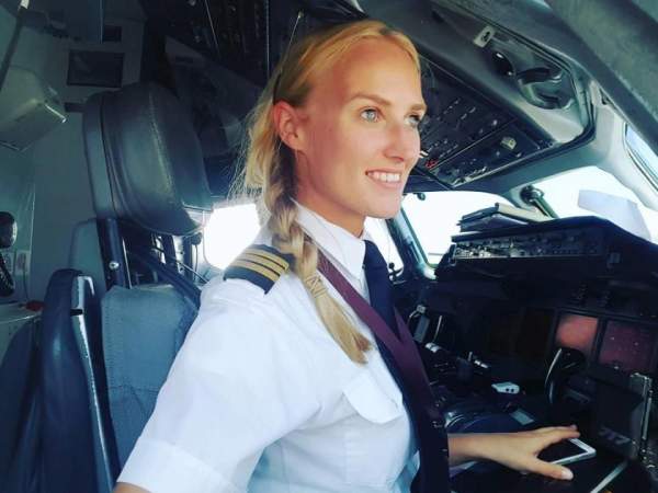 Nữ phi công Hà Lan đăng ảnh bikini, không ngờ hút 80.000 fan 2