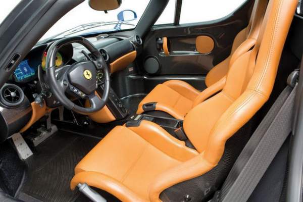 Ferrari Enzo màu xanh "siêu độc" giá 53,6 tỷ đồng 4