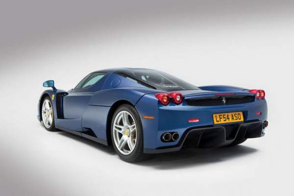 Ferrari Enzo màu xanh "siêu độc" giá 53,6 tỷ đồng 3