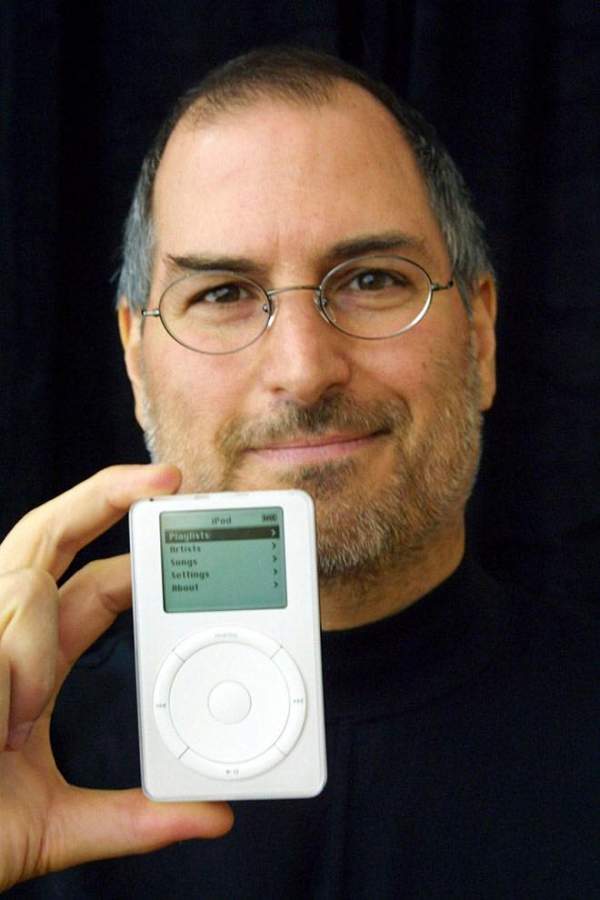 Xúc động trước bộ ảnh Steve Jobs "hồi sinh" Apple 16