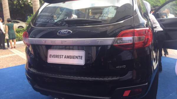 Ford Everest sắp thêm bản số sàn ở Việt Nam, giá dưới 1 tỷ 2