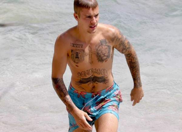 Giải mã loạt hình xăm hiểm hóc của "gã trai hư" Justin Bieber 10