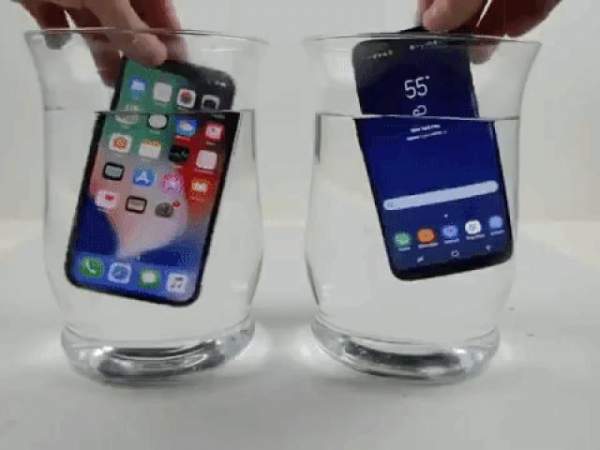 NÓNG: Màn hình iPhone X có vệt sáng lạ, nghi lỗi phần cứng 7