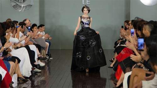 Thanh Mai U50 vẫn đẹp như tiên với váy trăm triệu đính ngàn viên pha lê 4