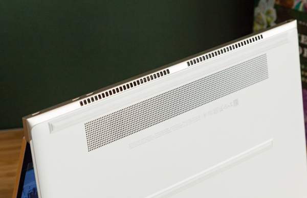 HP Spectre 13: Cấu hình "ngon", thiết kế đẹp, giá chuẩn 9