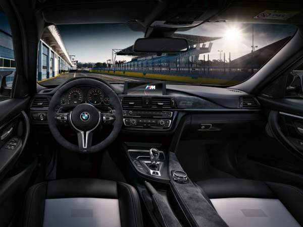 BMW M3 CS: Sedan hiệu suất cao đặc biệt 3