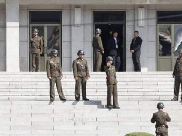 Tin mới nhất vụ lính Triều Tiên bị bắn "40 phát" khi đào tẩu 3