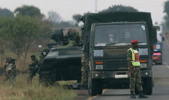 Nổ lớn ở thủ đô Zimbabwe, quân đội chiếm đài truyền hình quốc gia 4