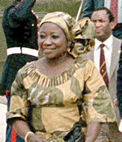 Hai người vợ tạo nên cuộc đời tổng thống Zimbabwe 2