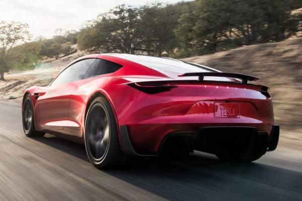 Xe điện Tesla Roadster nhanh hơn cả Bugatti Chiron 2