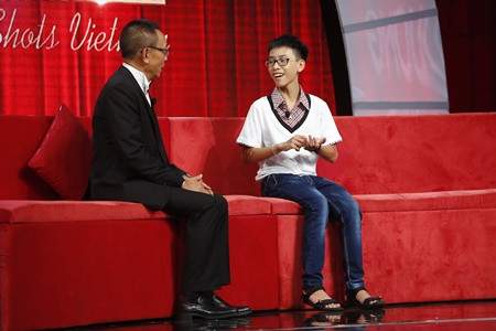 MC kỳ cựu Lại Văn Sâm cũng phải "cạn lời" với cậu bé 13 tuổi này