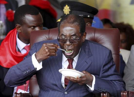 Vì sao Tổng thống Zimbabwe hơn 90 tuổi vẫn khỏe như vâm? 3