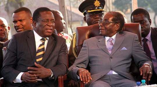 Ông Mugabe bị "học trò" lật bằng chính chiêu của mình 2