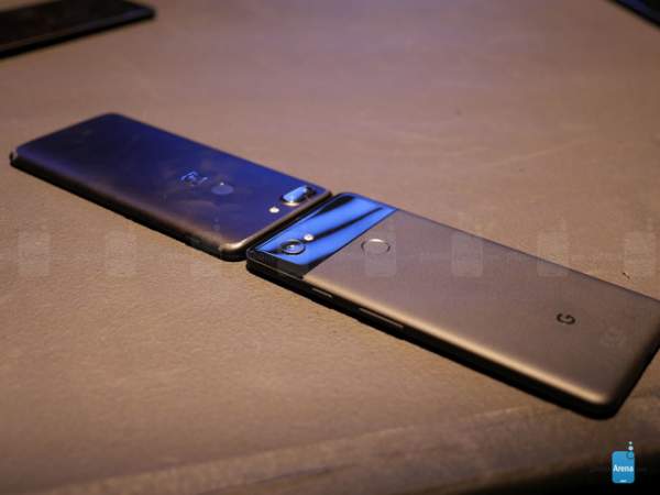 So sánh nhanh OnePlus 5T và Google Pixel 2 XL 4