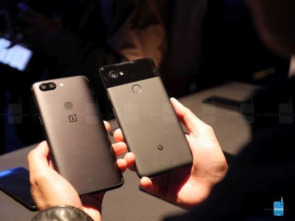 So sánh nhanh OnePlus 5T và Google Pixel 2 XL 2