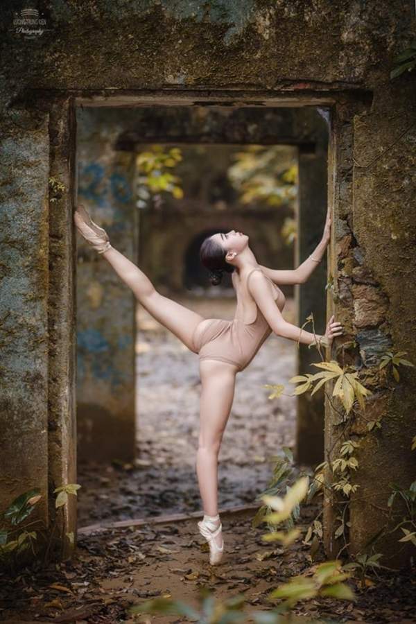 Kiều nữ Hà thành mặc áo nude "dễ gây hiểu nhầm" múa ballet giữa rừng 5