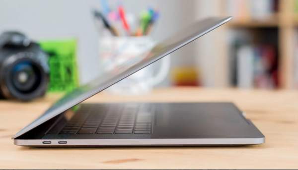 MacBook Pro 15 inch (2017): Laptop siêu chuyên nghiệp 3