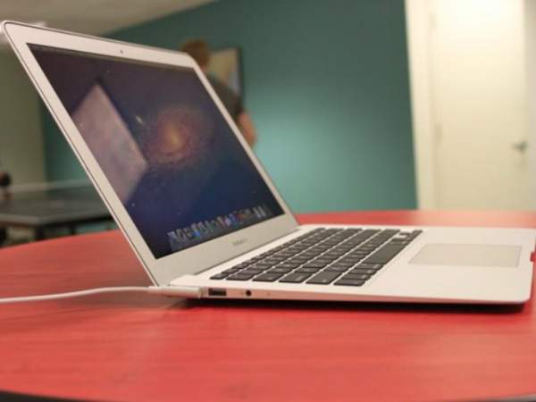 MacBook Pro 15 inch (2017): Laptop siêu chuyên nghiệp 11