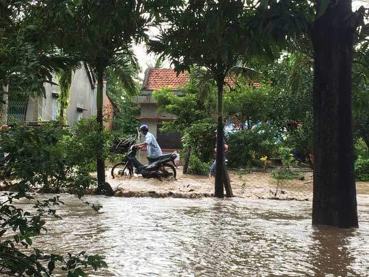 Phú Yên: Nước sông đột ngột lên cao, 1 người bị cuốn trôi 3
