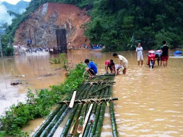 Phú Yên: Nước sông đột ngột lên cao, 1 người bị cuốn trôi 4