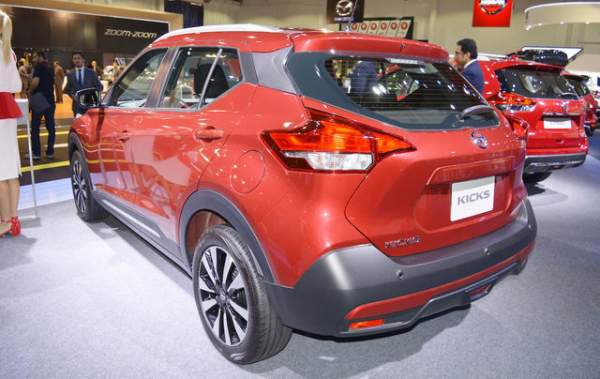 Nissan Kicks giá 364 triệu đồng: Đối thủ Ford EcoSport 2