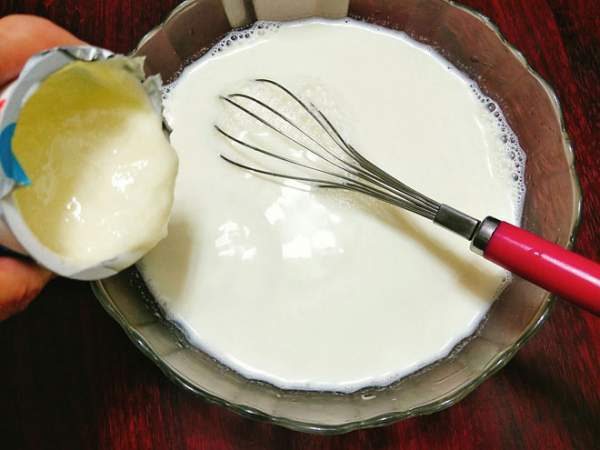 Cách làm sữa chua uống hoa quả - "nước thần" giúp da mịn màng, tươi trẻ 4