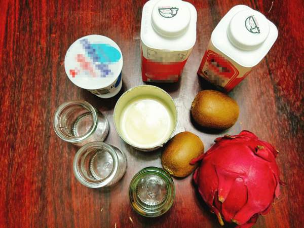 Cách làm sữa chua uống hoa quả - "nước thần" giúp da mịn màng, tươi trẻ 2