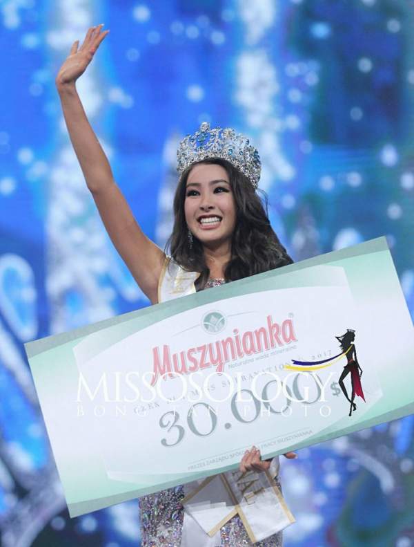 Á hậu Việt có vòng ba 1 mét lọt top 25 Hoa hậu Siêu quốc gia 7