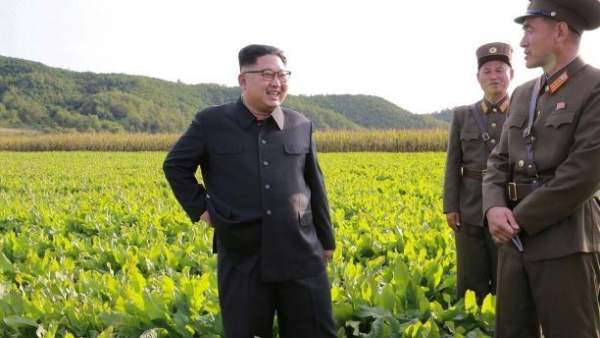 Điểm kỳ lạ trong những bức ảnh thị sát của nhà lãnh đạo Triều Tiên 9