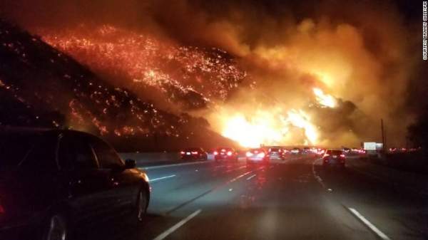 Mỹ: Lái xe trên đường Los Angeles mà như xuống địa ngục