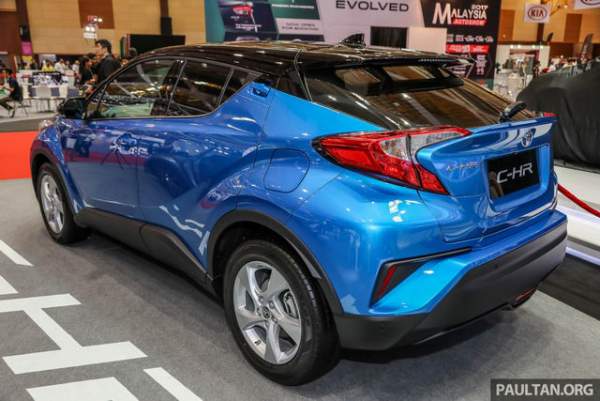 Toyota C-HR nhập từ Thái có giá 810 triệu đồng 3
