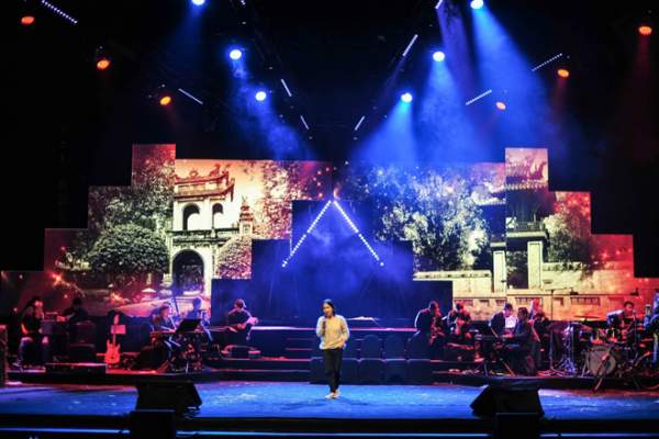 Ba gia đình nhạc nhẹ Việt hội ngộ trên sân khấu biểu diễn 8