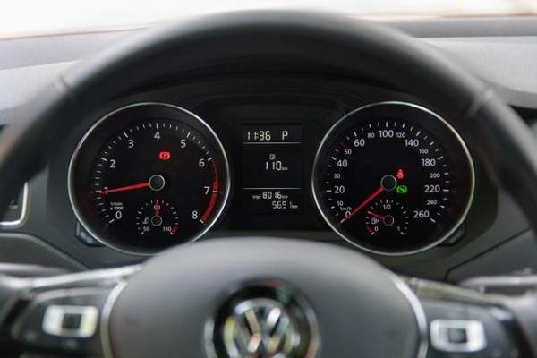 Kiểm chứng Volkswagen Jetta, xe Đức dưới 1 tỷ đồng 13