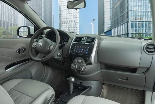 Nissan Sunny Premium S - Chiếc sedan nhỏ nhắn, kinh tế dành cho gia đình 4