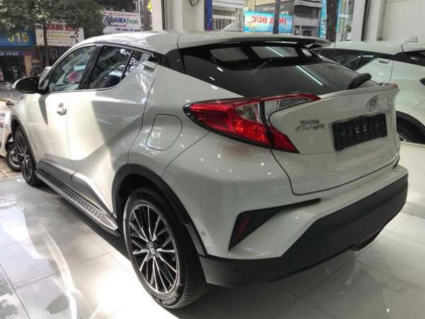 Toyota C-HR về Việt Nam với giá gần 1,8 tỷ đồng 3