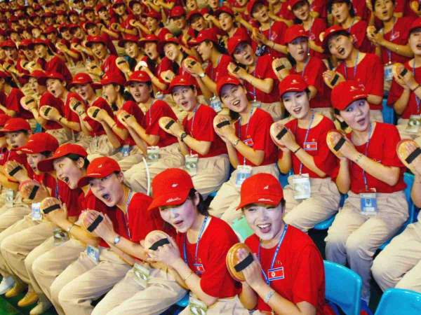 Ngắm “đội quân" toàn mỹ nữ của Triều Tiên đi cổ vũ ở nước ngoài