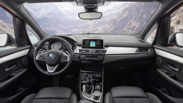 BMW 2-Series Tourer 2018 có giá từ 800 triệu đồng 3