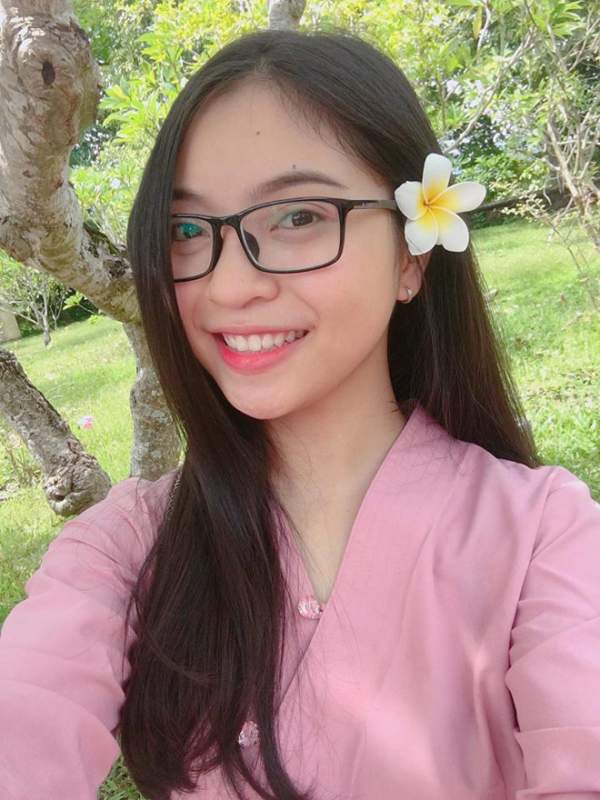 Bạn gái đẹp mơn mởn của “ngôi sao sáng chói” U23 Việt Nam 4