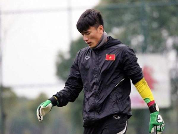 Cận cảnh gương mặt không góc chết của nam thần số 1 tuyển U23 Việt Nam 7