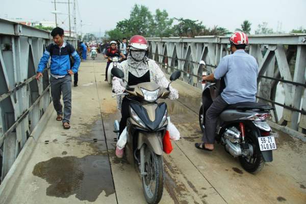 Khắc phục “thần tốc” cầu Long Kiểng sập do xe tải "đè" ở Sài Gòn