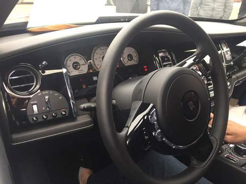 Xe siêu sang Rolls-Royce Wraith Black Badge đầu tiên về Việt Nam 3