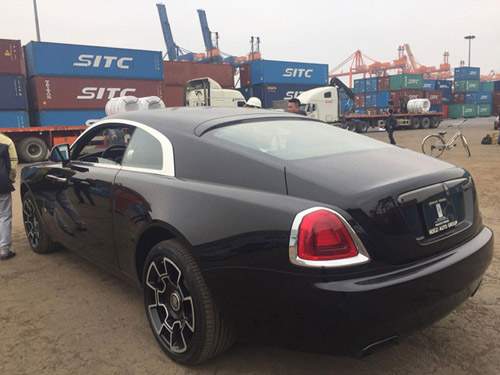 Xe siêu sang Rolls-Royce Wraith Black Badge đầu tiên về Việt Nam 2