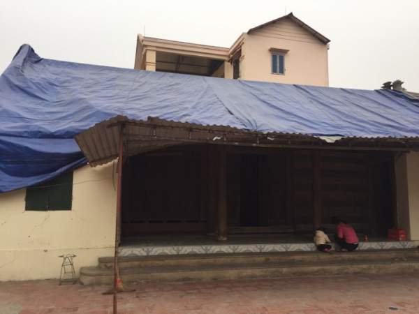Dân làng Quan Độ phủ bạt lên nóc nhà đón Tết sau vụ nổ rung chuyển Bắc Ninh 6