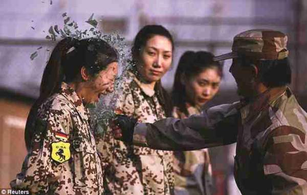 Bật mí chuyện đào tạo nữ vệ sĩ ở Trung Quốc