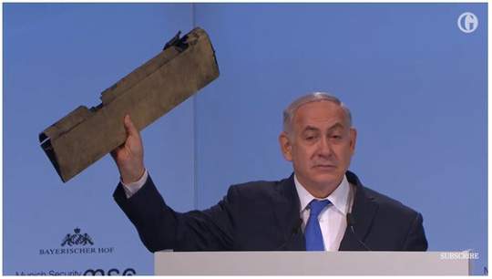Thủ tướng Israel đưa mảnh vỡ máy bay tới hội nghị Đức "vỗ mặt" Iran