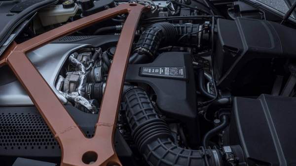 Với hãng độ Startech, siêu xe Aston Martin DB11 nguyên bản vẫn chưa ""đủ đô"" 2