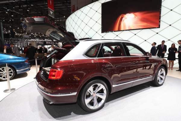 Bentley ra mắt bộ sạc điện dành riêng cho Bentayga Hybrid 9